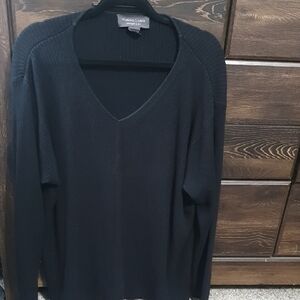 Women's Black V-Neck Sweater Size 26/28